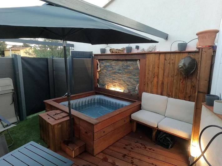 Maison d’hôte pour 2 personnes, avec Jacuzzi et Terrasse ainsi que Jardin et Vue à Cuges-les-Pins