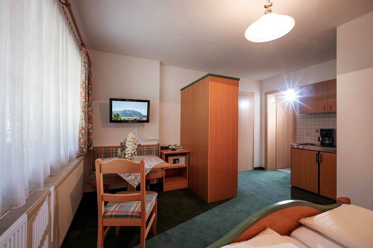 Geheel vakantieappartement, App."Wandberg"/Wohn-Schlafraum/Du/Wc in Walchsee, Kaiserwinkl