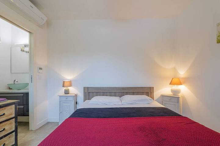 Location de vacances pour 7 personnes, avec piscine et jardin à Aiguèze - 3