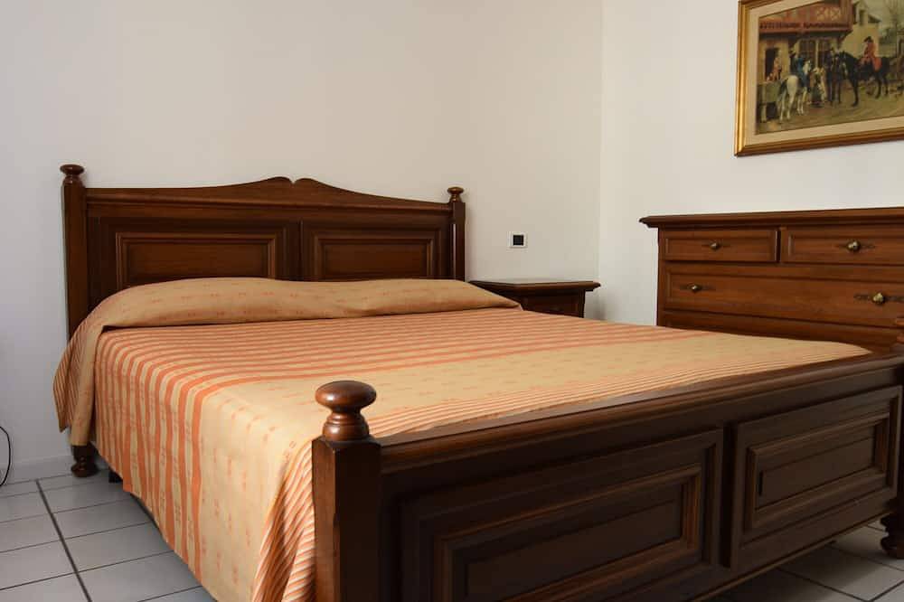 Ganze Wohnung, Promenade mit Blick auf die Promenade von Marciana Marina. in Marciana Marina, Elba