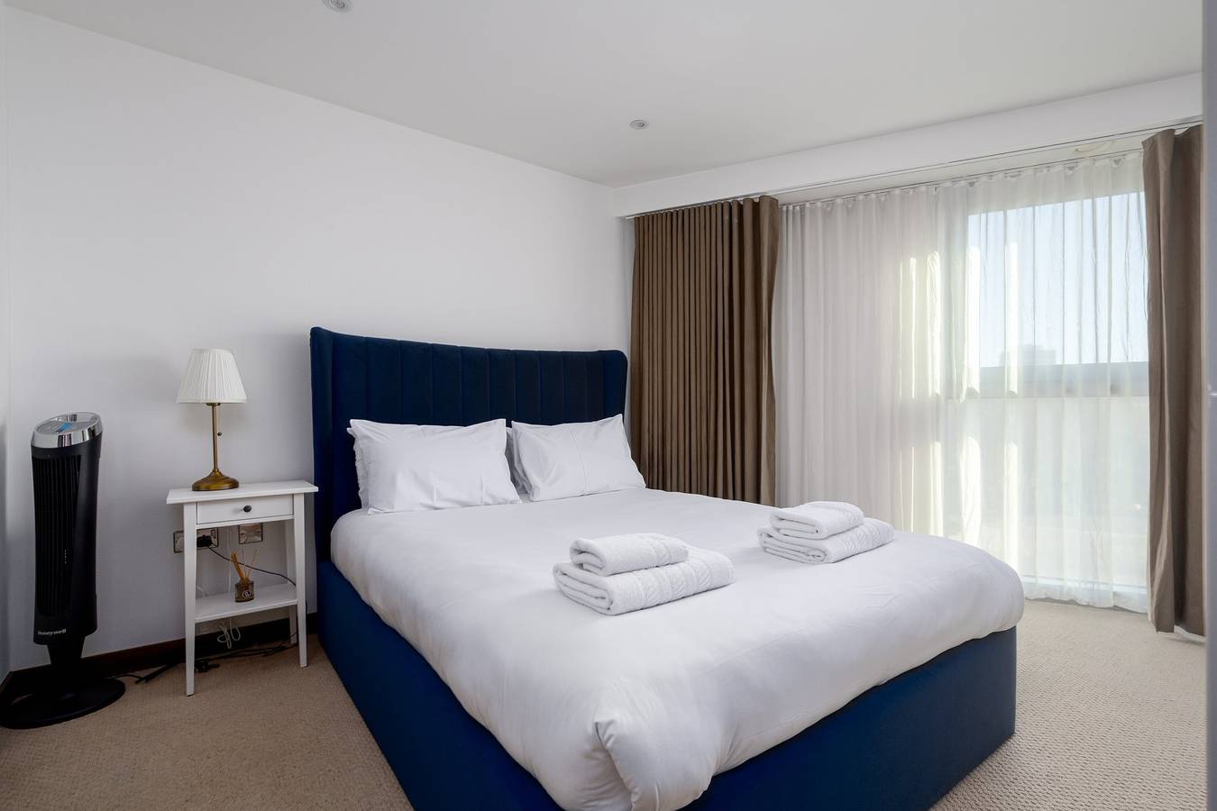Entire apartment, Guestready - Modern 2bed w Balcony in Battersea in Wandsworth, London