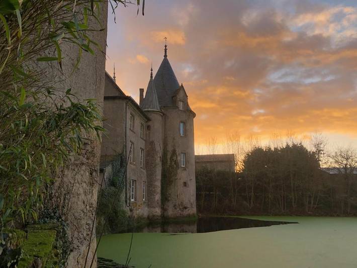 Chambre d’hôte pour 2 personnes, avec vue et jardin ainsi que piscine et vue sur le lac