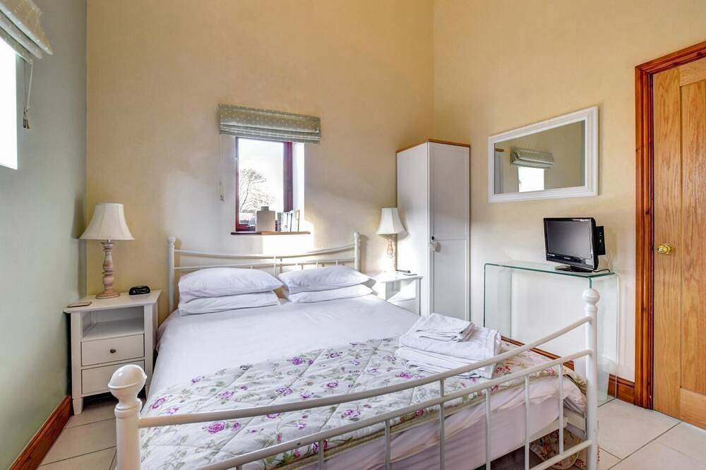 4 Bed in Barry (oc-bow164) in Barry, Région de Vale of Glamorgan
