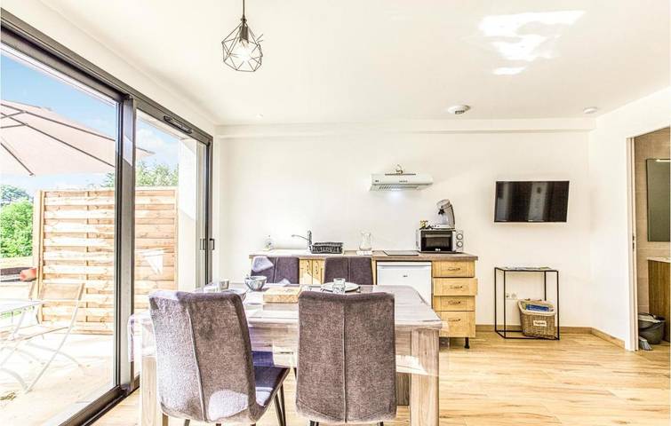 Gîte pour 2 personnes, avec jardin à Montrozier - 2