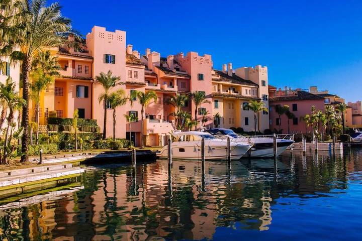 Vakantiewoning voor 4 personen, with uitzicht and zwembad as well as tuin in Sotogrande