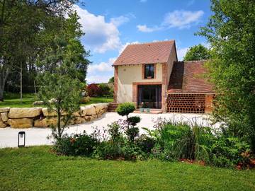 Cottage pour 5 personnes, avec vue et jardin, adapté aux familles à Ouzouer-sur-Trézée