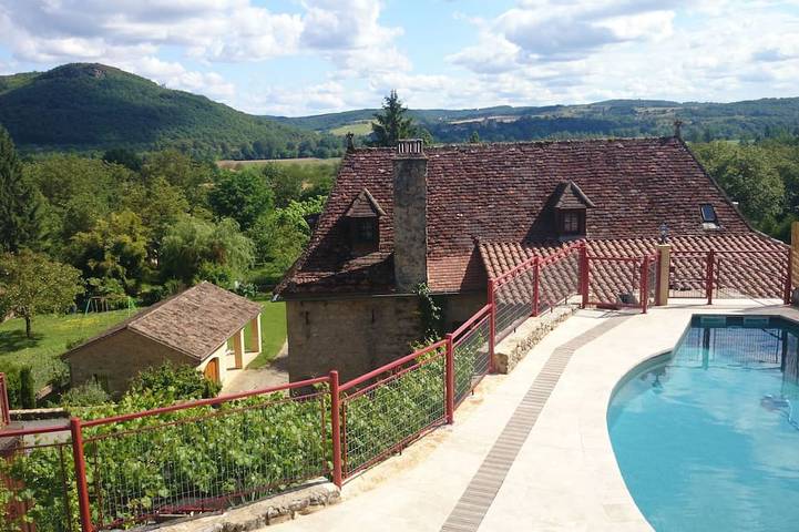 Maison de vacances pour 10 personnes, avec Terrasse ainsi que Jardin et Piscine