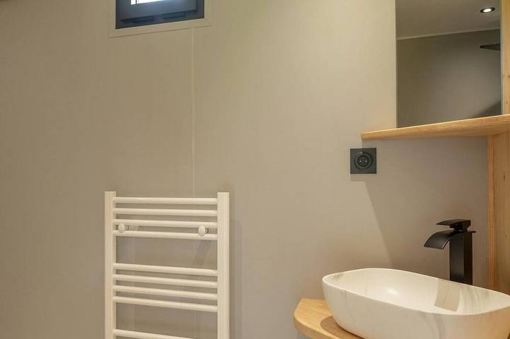 Gîte pour 4 personnes, avec piscine et sauna ainsi que terrasse et jacuzzi à Meyrignac-l'Église - 2