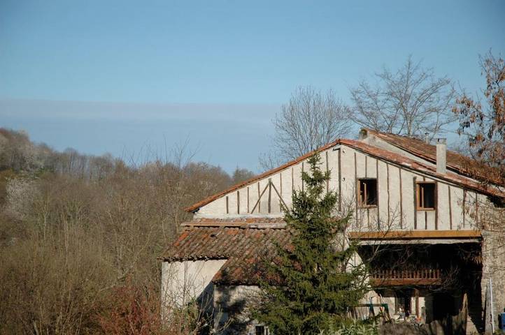 Gîte pour 4 personnes, avec vue et jardin à Saint-Lizier
