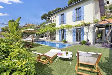 Villa pour 8 personnes, avec piscine ainsi que vue sur l’océan et terrasse dans Cap Ferrat