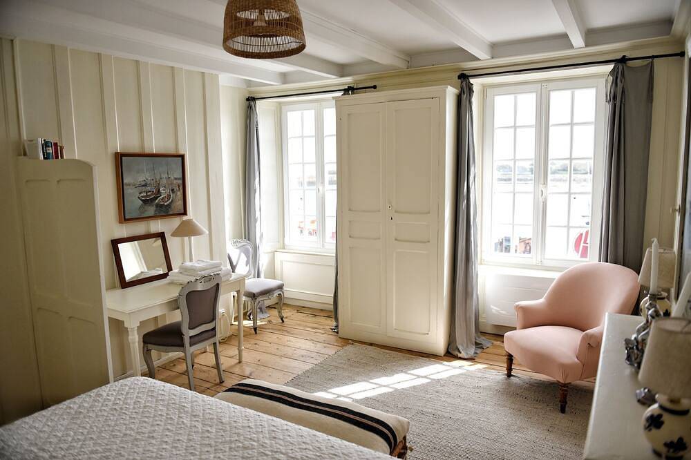 House \"henri Chardon\" , A travel on the sea ! in Barfleur, Cotentin