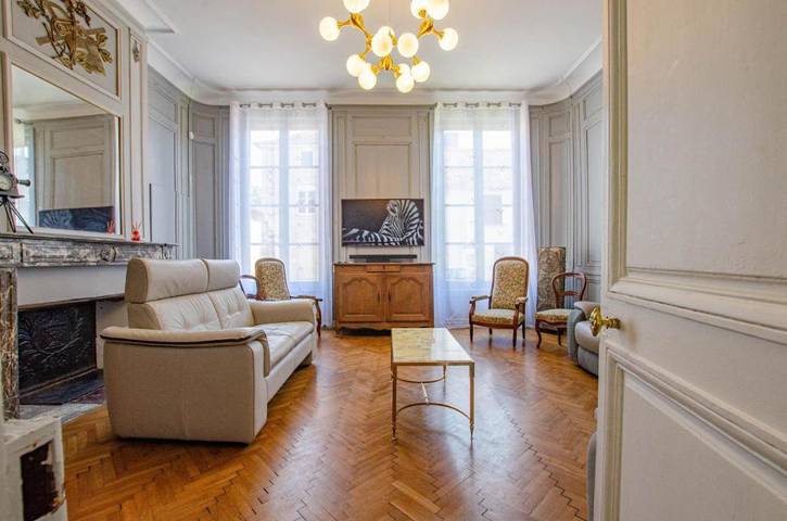 Location de vacances pour 15 personnes, avec piscine et jardin dans Brienne-le-Château