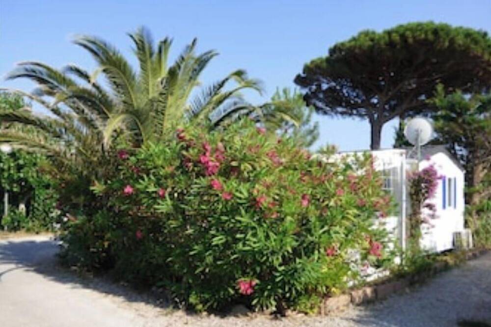 Mobilhome Kon Tiki seaside in Pampelonne, Ramatuelle
