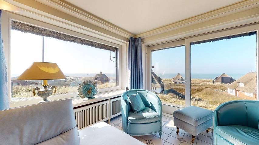 Traditionelles Friesenhaus unter Reet mit Meerblick in Nordfriesische Inseln (Schleswig-Holstein) (Schleswig-Holstein), Hörnum