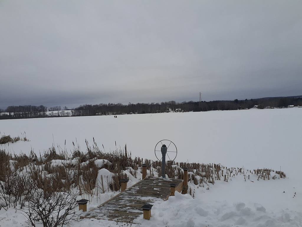 Lakefront Winter Wonderland in New England Just 2 Hours From Nyc in Connecticut