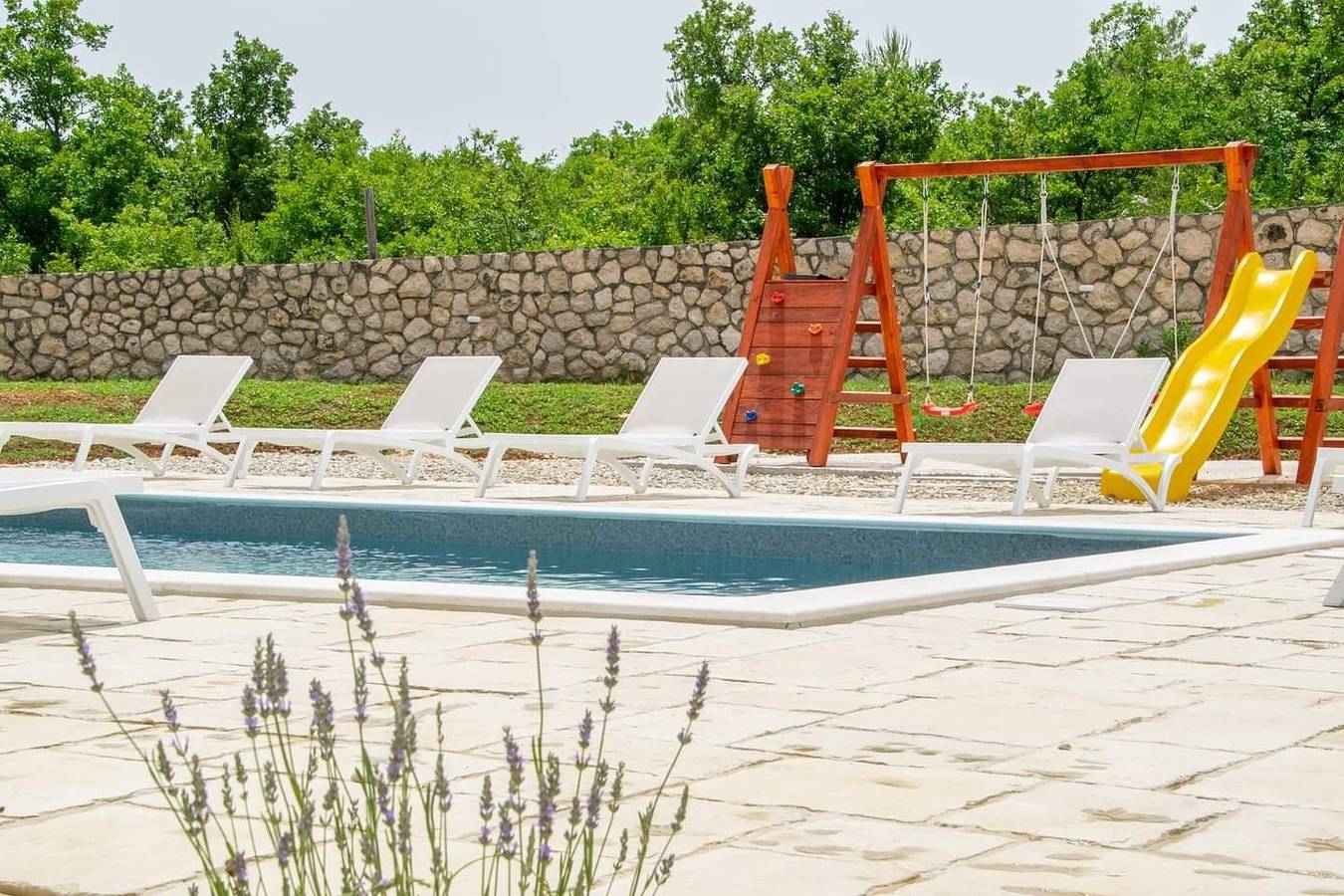 Comfortable and spacious house with terrace Posedarje, Novigrad K-23578 in Novigradsko More, Zadar