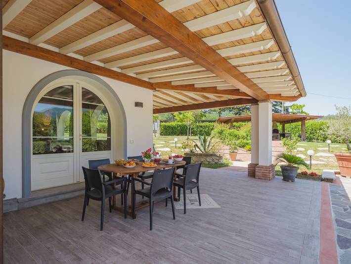 Location de vacances pour 6 personnes, avec jardin ainsi que piscine et terrasse à Camaiore - 4