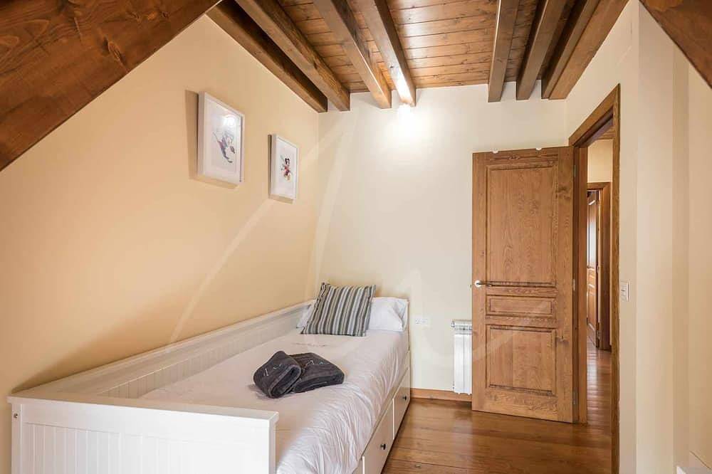 Casa Artiga de Lin by Seamount Rentals in es Bòrdes, Catalan Pyrenees