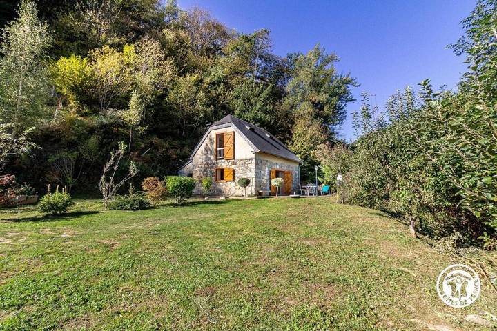 Gîte pour 4 personnes, avec jardin à Sère-en-Lavedan