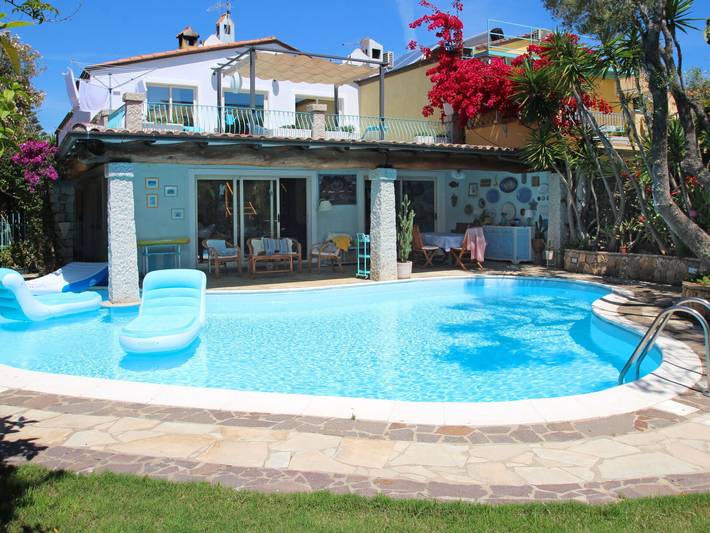 Ferienhaus für 8 Personen, mit Whirlpool und Terrasse sowie Garten in Bari Sardo - 2