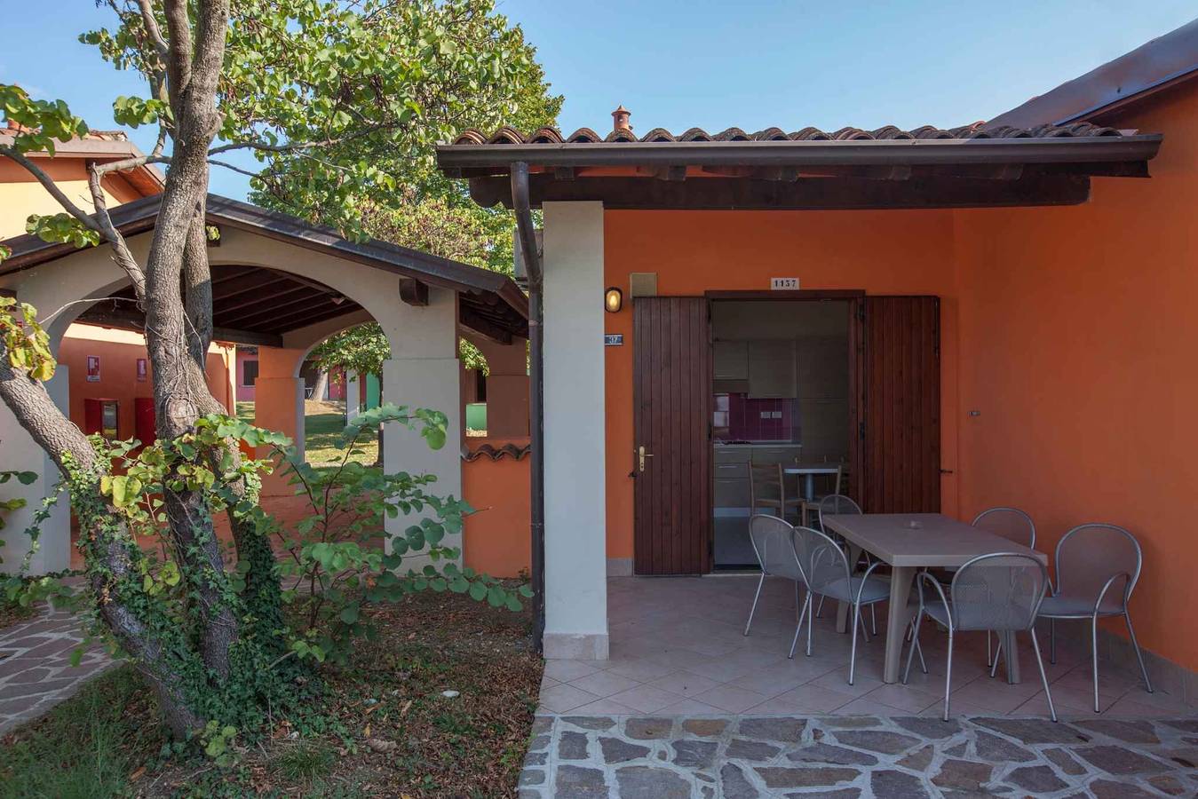 Bungalow with air conditioning and parking  in Colombare, Sirmione