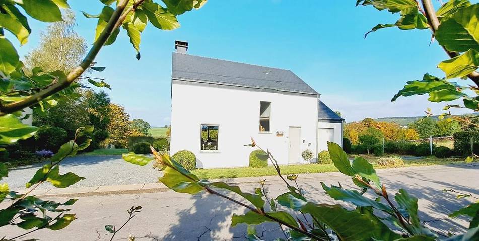 Location de vacances pour 6 personnes, avec jardin dans Samrée - 2