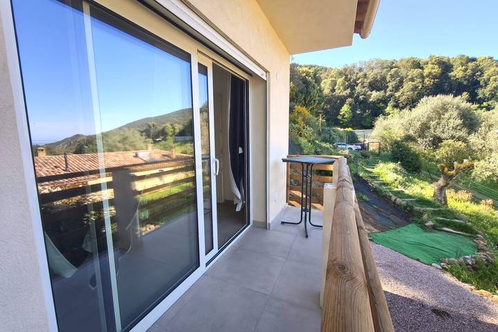 Location de vacances pour 4 personnes, avec jardin à Cauro
