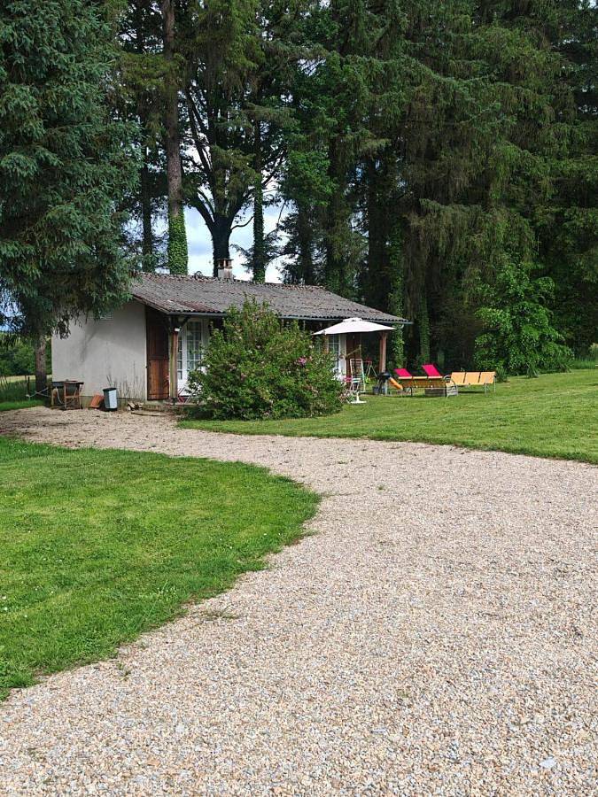 Location de vacances pour 4 personnes, avec terrasse et jardin à Ladignac-le-Long - 3
