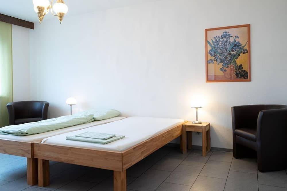 Entire apartment, Vacation home Charlotte - vacation home, bathroom, toilet and bathtub, 4 bedrooms in Wiebelskirchen, Neunkirchen