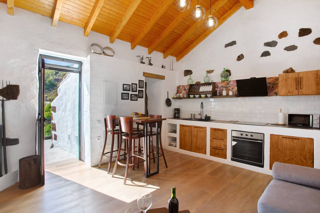 Casa Tito Y Teresita' avec vue sur la mer, terrasse privée et Wi-Fi in Cueva Grande, Vega de San Mateo