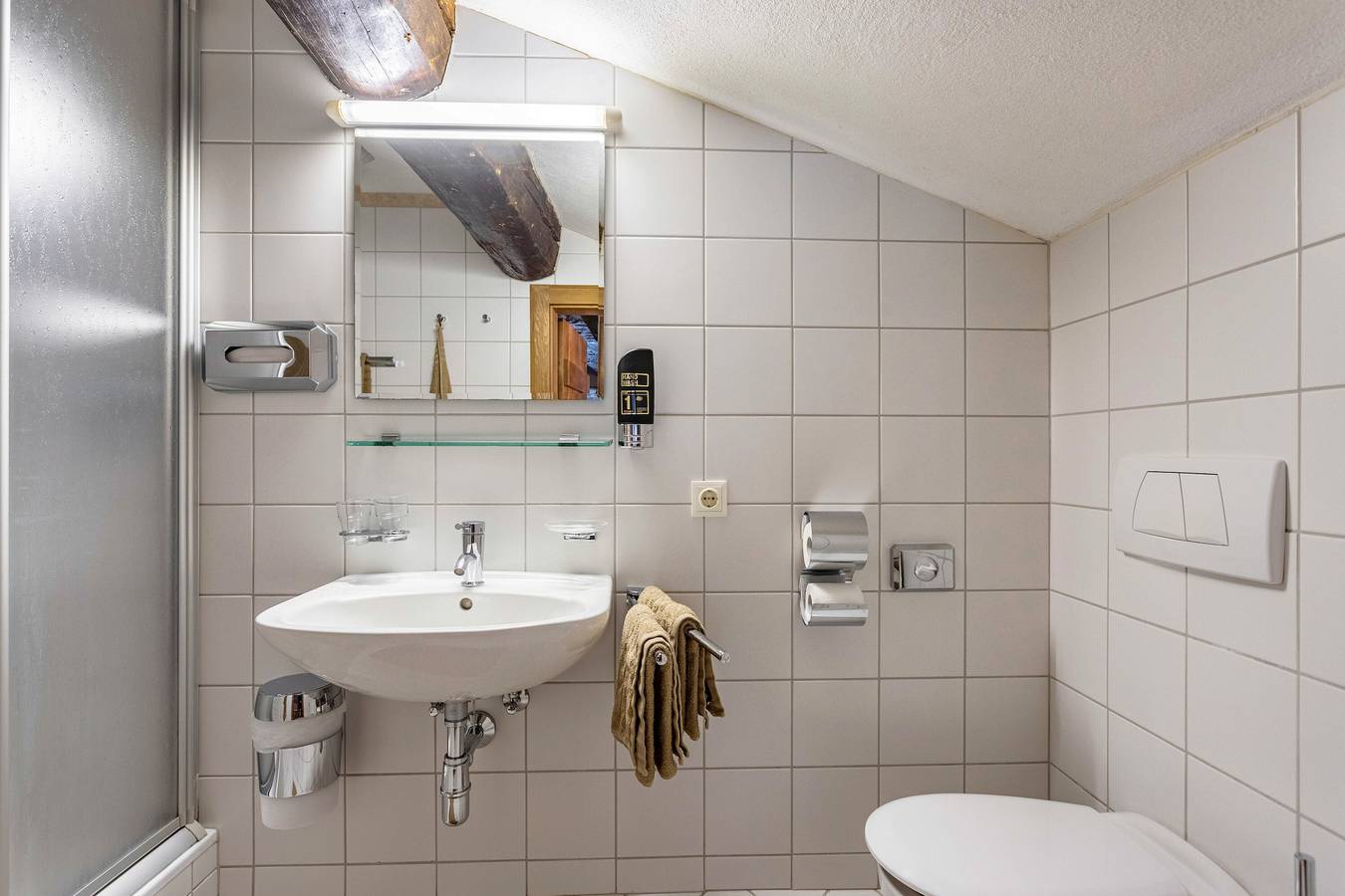 Geheel appartement, Kamer 'Fuchswirt 02 - Doppelzimmer' met uitzicht op de bergen, gedeelde tuin en Wifi in Kelchsau, Hopfgarten im Brixental