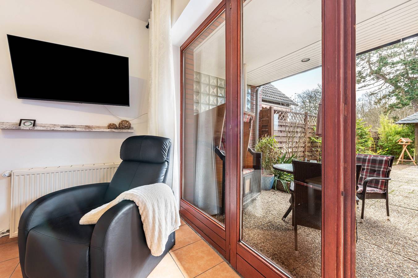 Entire apartment, Holiday Apartment Steingraf" with Private Terrace, Private Garden and Wi-Fi in Sahlenburg, Cuxhaven