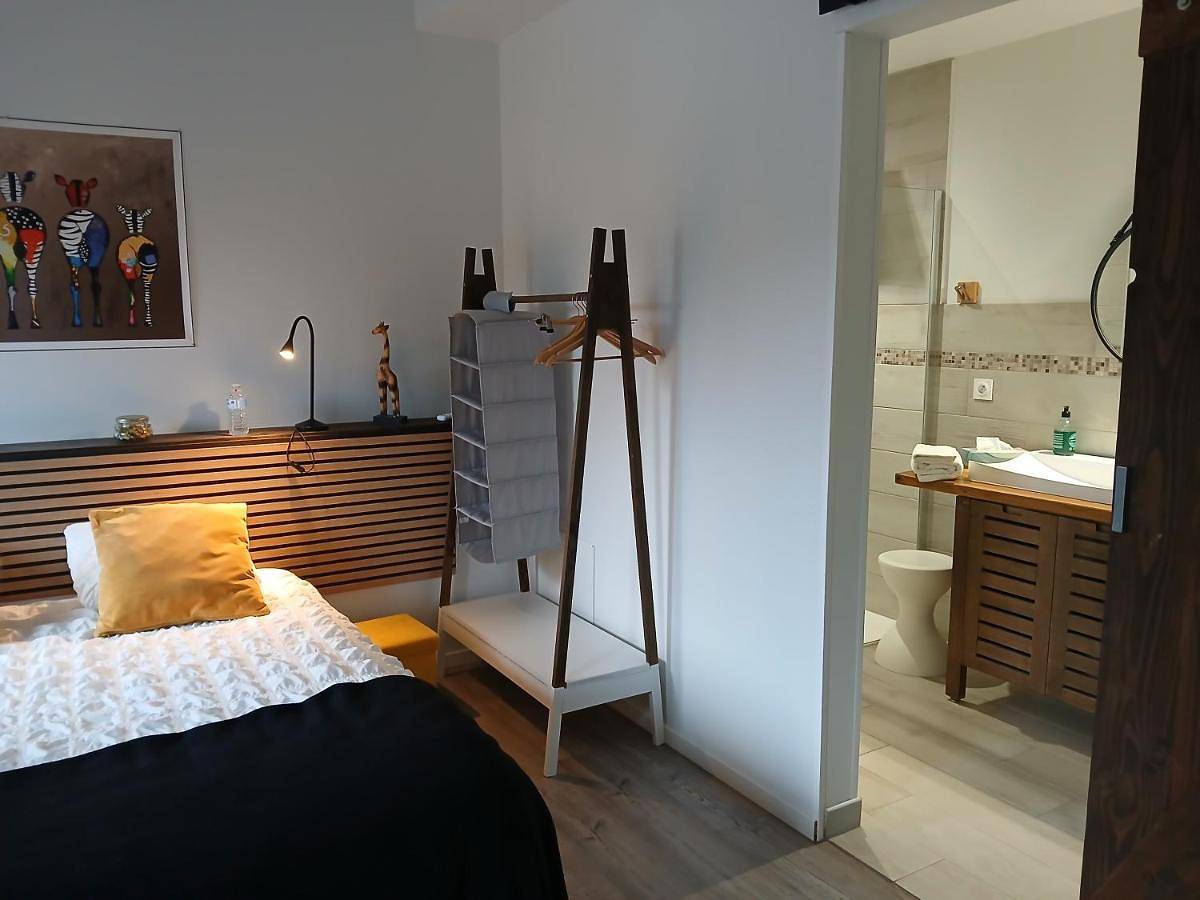 Double Room with Private Bathroom in Belberaud, Canal du Midi