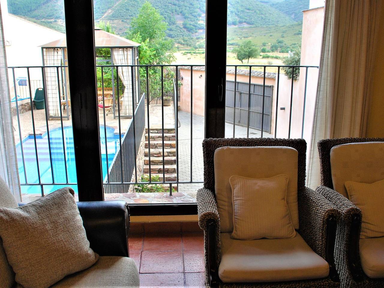 4-Schlafzimmer-Haus mit Schwimmbad in Navas de Estena, Provincia de Ciudad Real