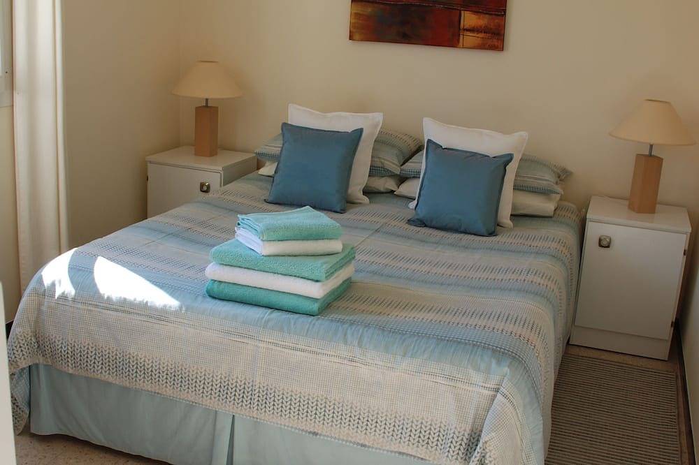 Appartement entier, Appartement bien aménagé au rez-de-chaussée dans une villa individuelle, pour 2/4 personnes, Cl. 3⭐️⭐️⭐️ in Sorède, Côte méditerranéenne (France)