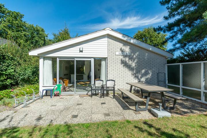 Bungalow voor 5 personen, met tuin en terras in Sint Maartensvlotbrug