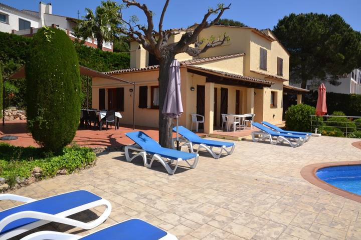 Casa rural para 10 personas, con vistas además de jardín y terraza en Torroella de Montgrí - 2