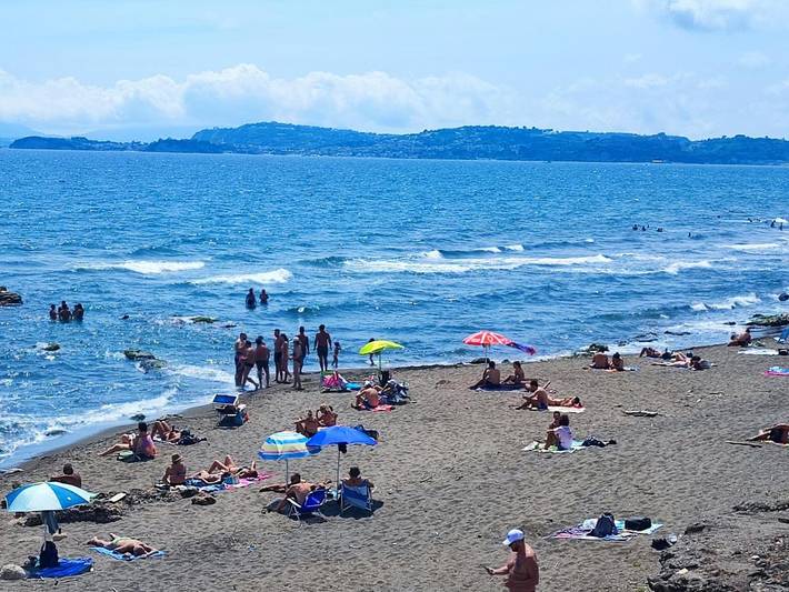 Appartamento per 6 persone, con terrazza e panorama a Pozzuoli
