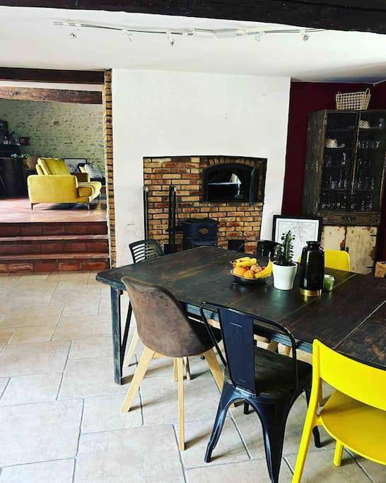 Location de vacances pour 8 personnes, avec vue ainsi que jardin et piscine, animaux acceptés à Menetou-Salon - 3