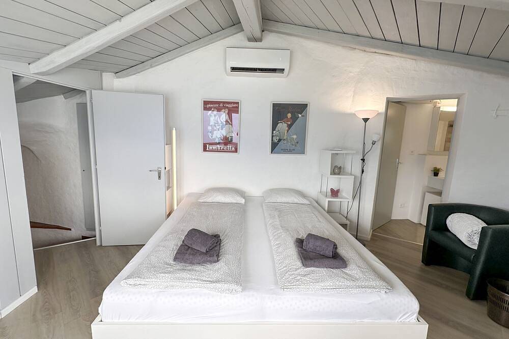 Einzigartiges Ferienhaus mit fantastischem Blick über dem Lago Maggiore in Ronco sopra Ascona, Tessiner Alpen