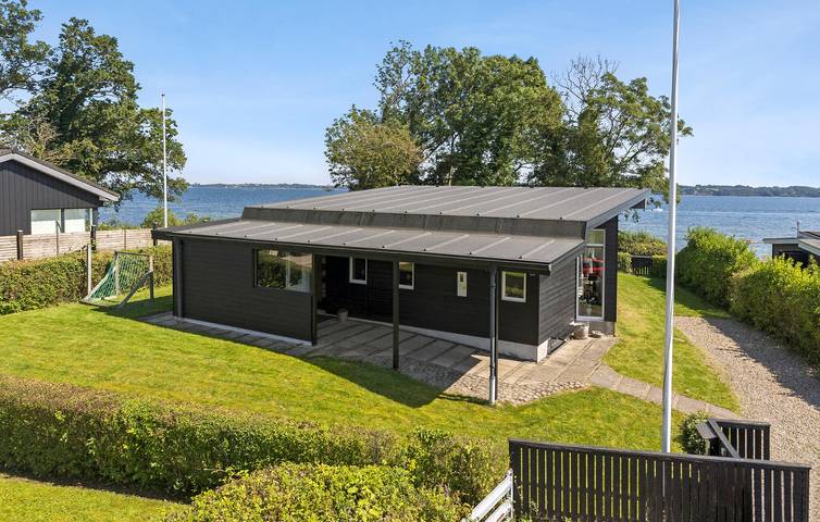Ferienhaus für 6 Personen, mit Terrasse in Skarrev