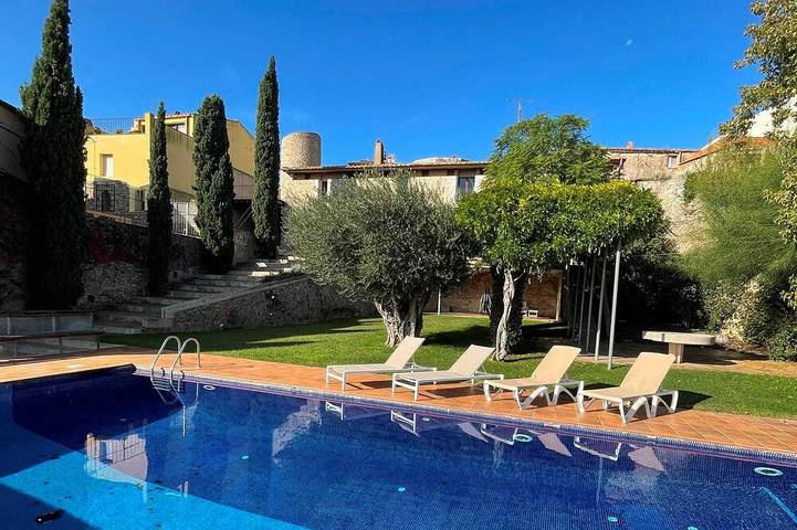 Location de vacances pour 11 personnes, avec terrasse et jardin à Bellcaire d'Empordà - 4