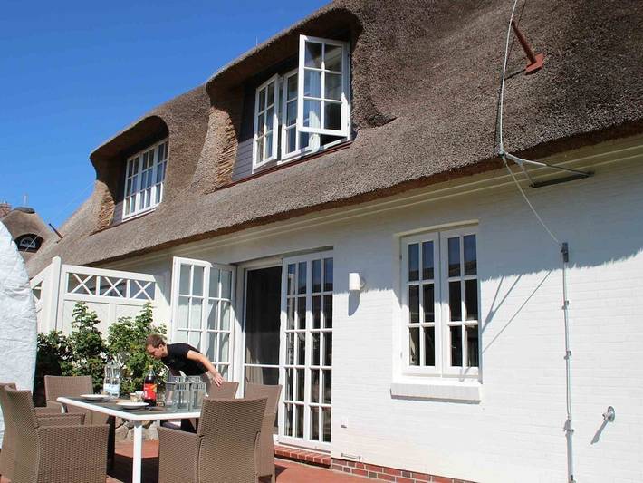 Ferienhaus in Dunsum mit Schwimmbecken in Dunsum, Föhr