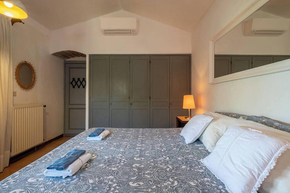 Seaside Villa and Private Beach in Cala Girgolu, San Teodoro