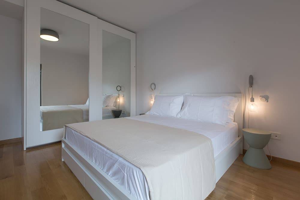 Geheel appartement, Deluxe Apt met 2 slaapkamers in het hart van Nafplion in Nauplion, Argolis