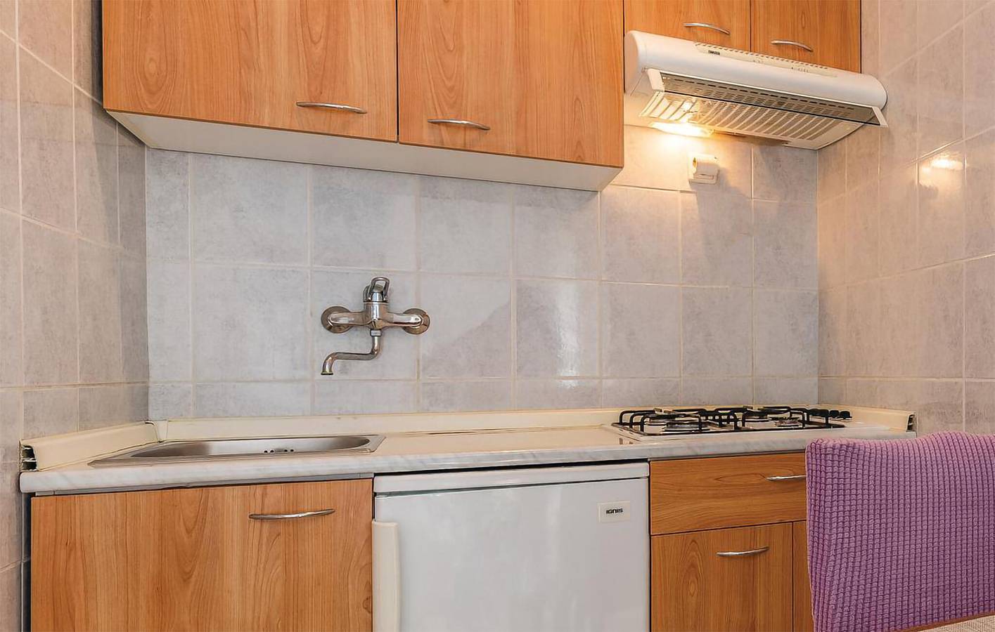 Geheel vakantieappartement, Charmant appartement met terras, wifi en parkeergelegenheid – 1,5 km van het strand van Bijeca in Medulin City, Medulin