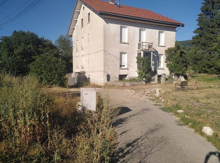 Gîte pour 4 personnes, avec jardin