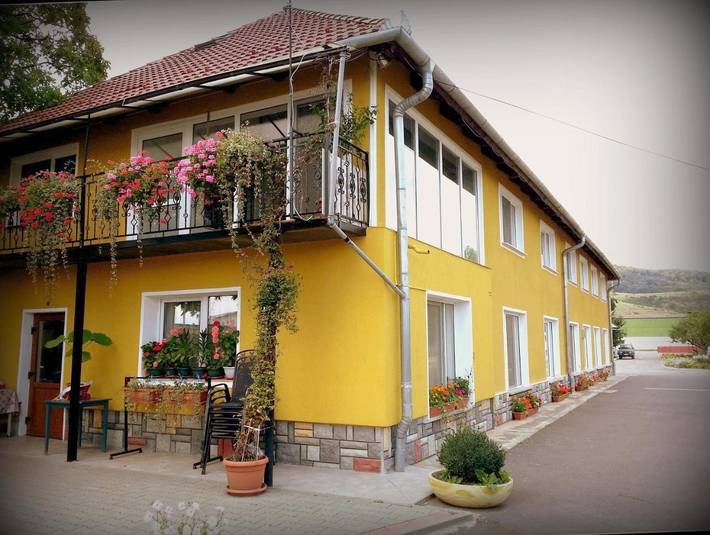 Maison d’hôte pour 3 personnes, avec jardin et vue