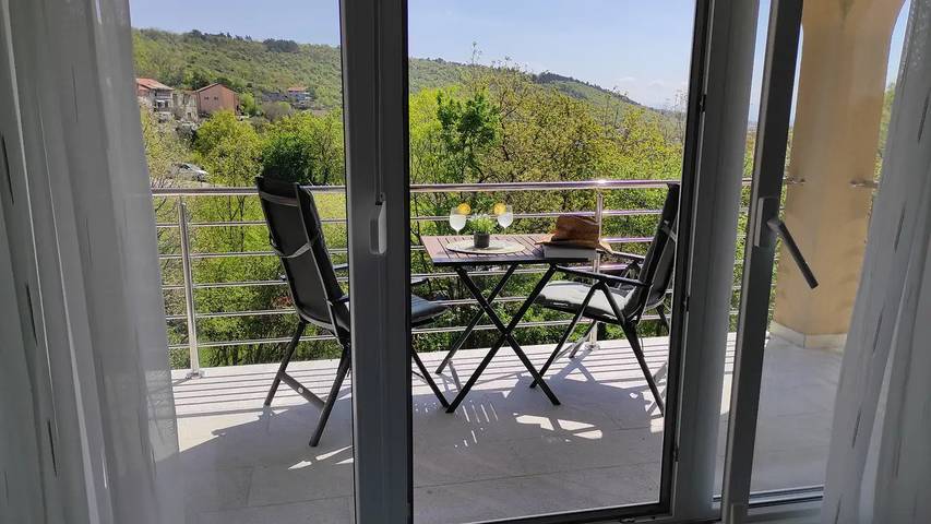 Ferienwohnung für 8 Personen, mit Terrasse in Rijeka