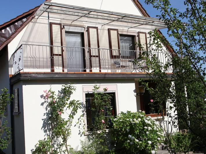 Ferienwohnung für 3 Personen, mit Balkon und Terrasse sowie Garten in Gossersweiler-Stein